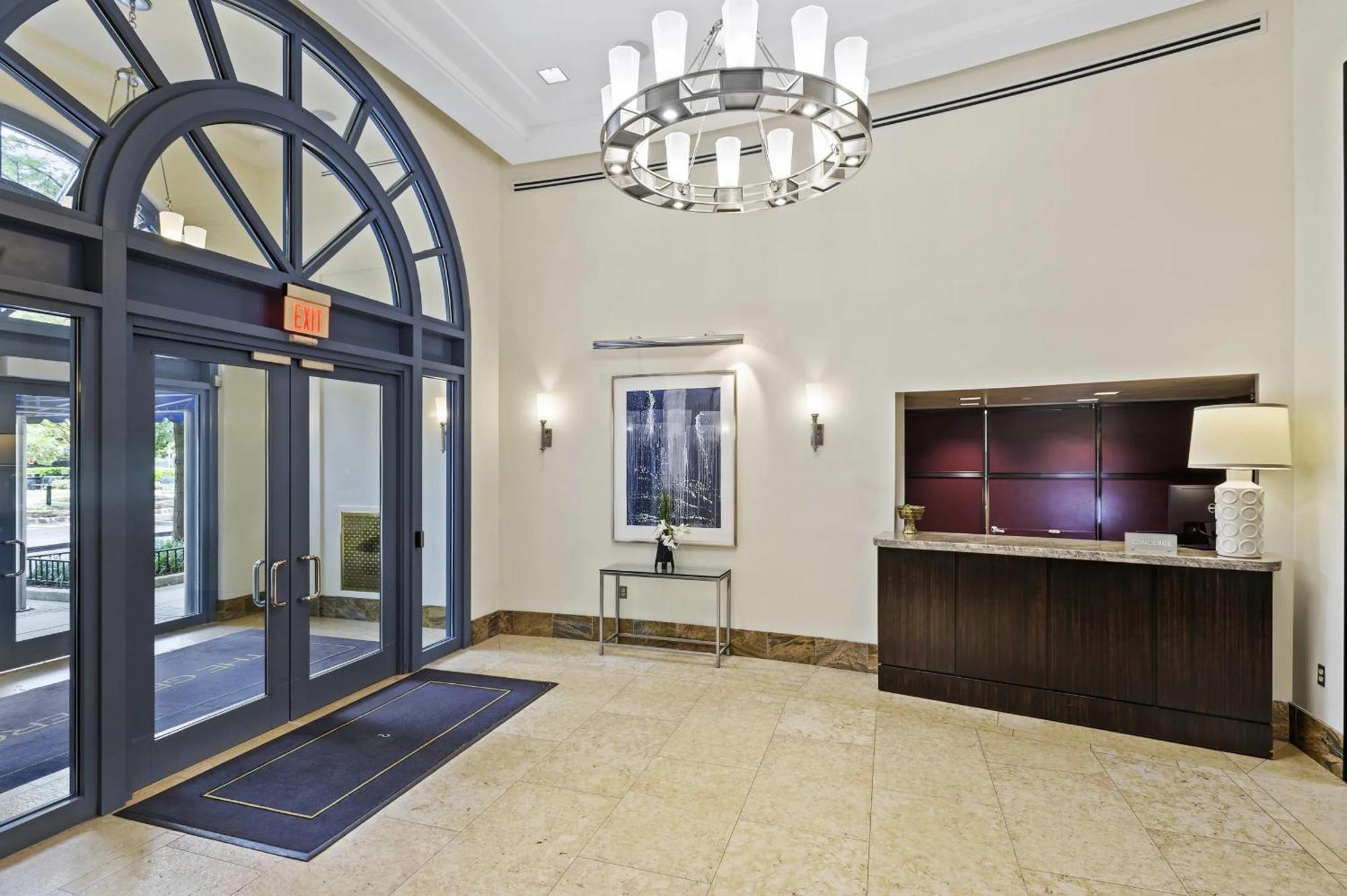 Bright And Cozy Apartment Near Pentagon City 알링턴 외부 사진